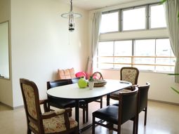 居室内のダイニングセット