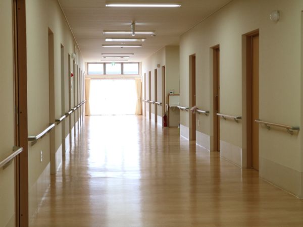 明るい廊下のイメージ