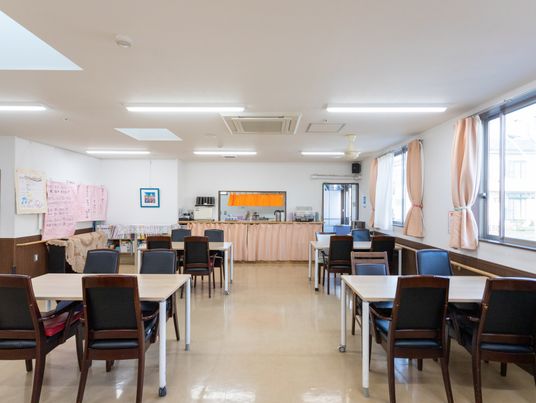 明るいダイニングルーム