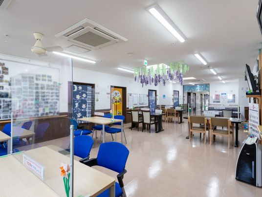 広々としたダイニングルーム