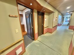 温かみのある廊下