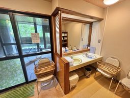広々とした洗面台
