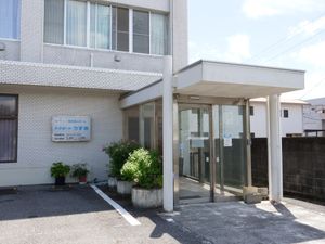 清潔感あるエントランス