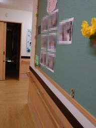 廊下の壁飾り