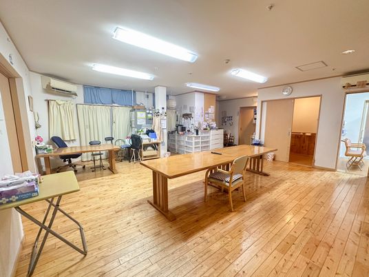 自然光あふれる室内