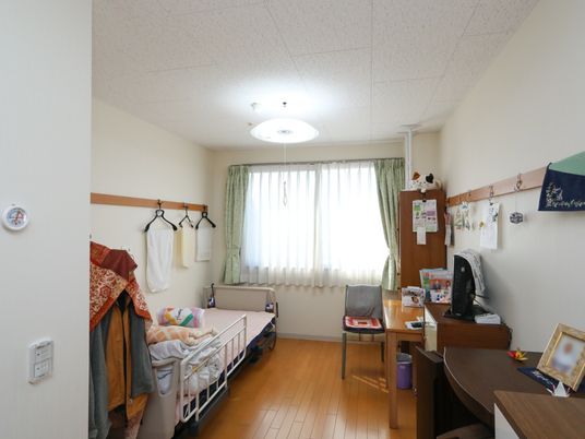 居室の日当たり良好な様子