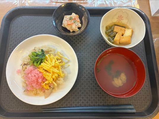 バラエティ豊かな食事
