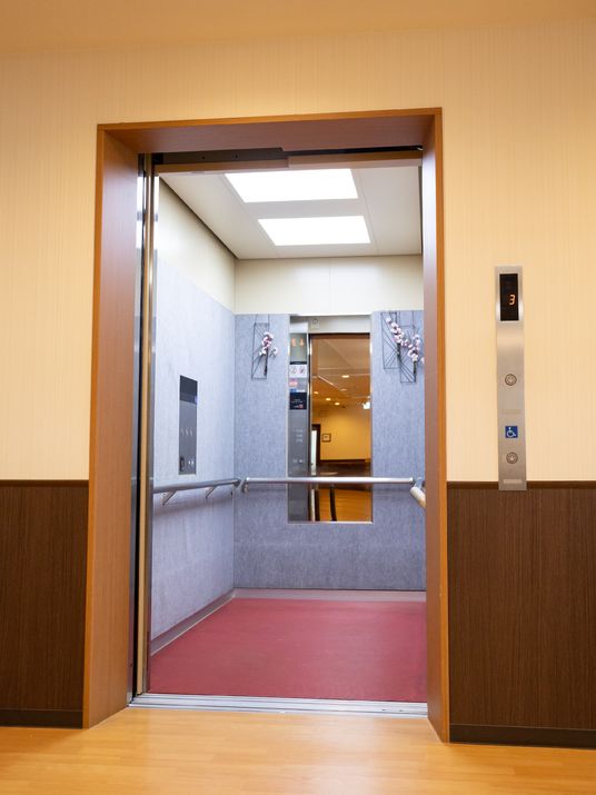 エレベーターの自動開閉扉