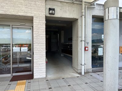 明るく広々としたエントランス