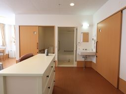 明るく清潔な居室空間