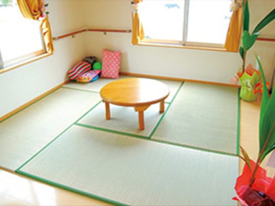 明るく清潔な和室