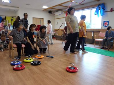 多世代が楽しむレクリエーション