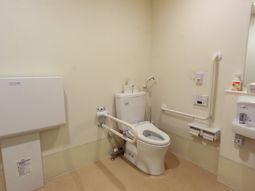 バリアフリーのトイレ設備