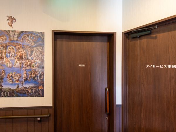 機能訓練室の扉