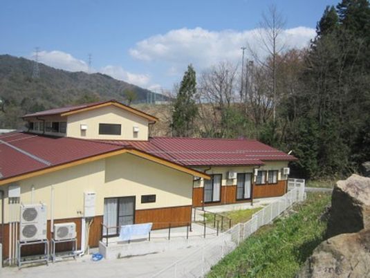 山あいの平屋外観  