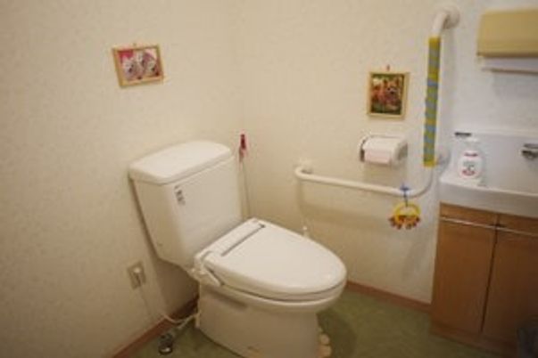 暖かく安全なトイレ