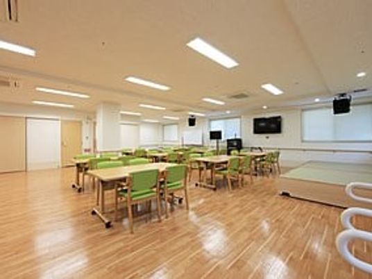 明るい食堂  