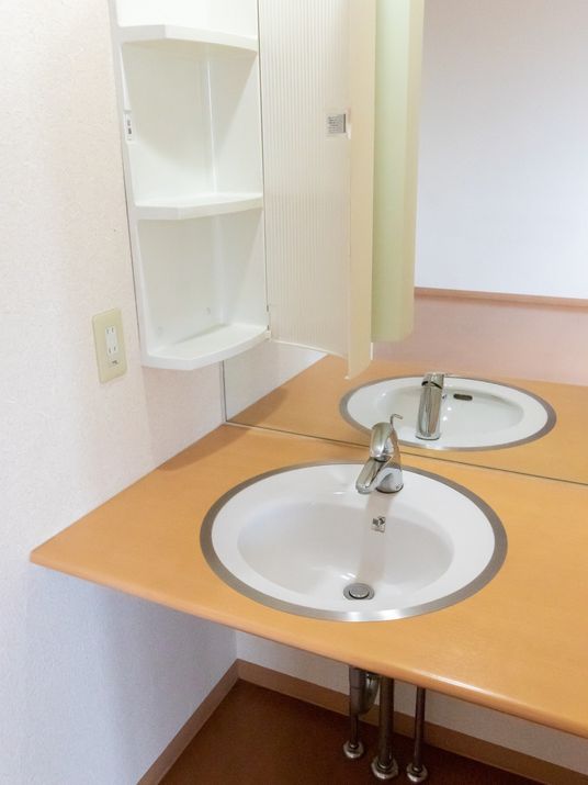 シンプルな洗面台
