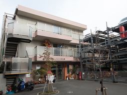 多階層建物の外観
