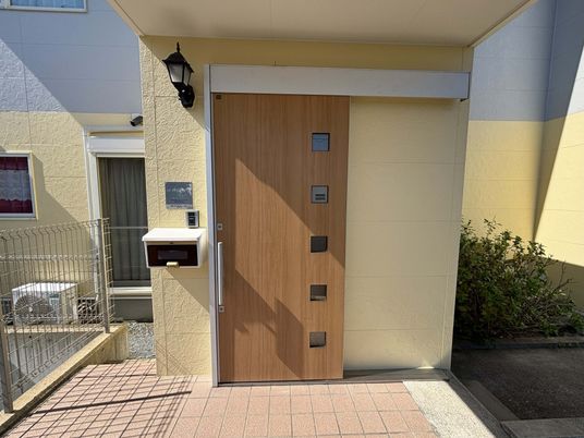建物のエントランス