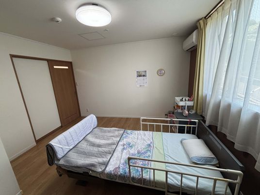 落ち着いた雰囲気の居室