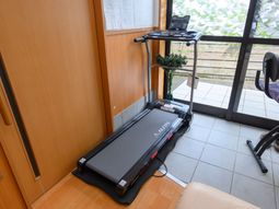 ウォーキングマシンがある部屋