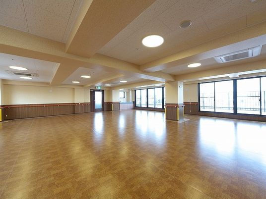 広々とした多目的室