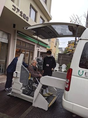 福祉車両と利用者