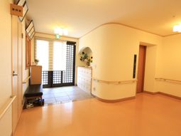 明るい玄関ホール