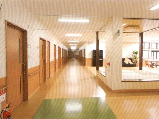 明るい廊下  