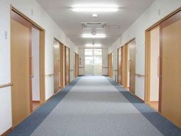 明るい廊下の様子