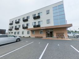 モダンな建物の外観