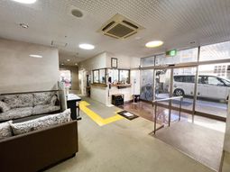 広々としたエントランス