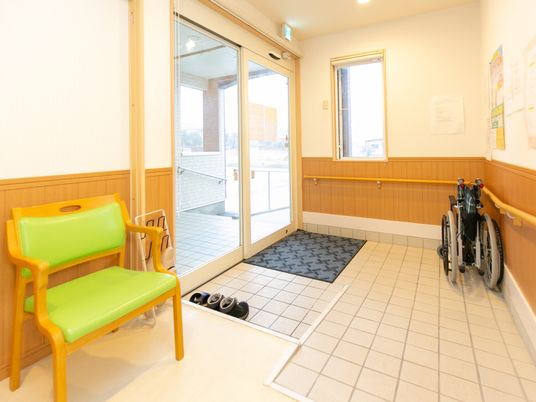 明るいエントランスホール