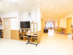 明るい居間風景