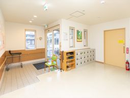 明るい玄関ホール