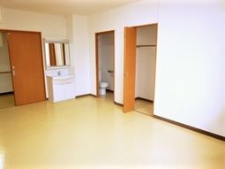 清潔で広々とした居室