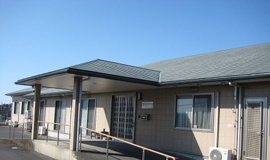 静かで落ち着いた外観