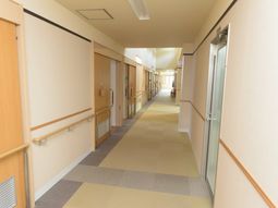 ゆったりとした廊下の様子