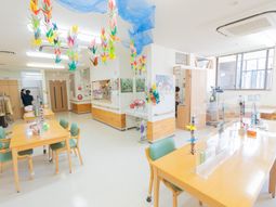 温かい雰囲気の室内