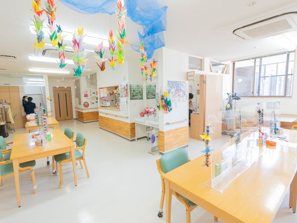 温かい雰囲気の室内