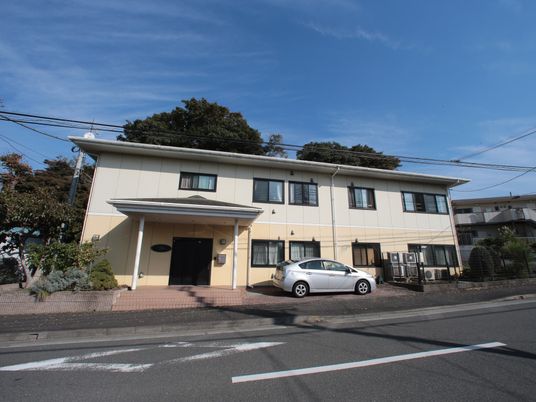 施設の清潔な外観