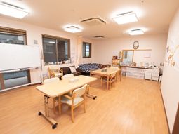 明るいリビングの様子