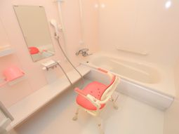 バリアフリーな浴室