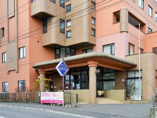 マンション風の建物外観  