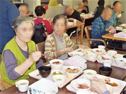 利用者の食事風景