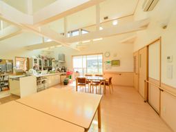 明るいダイニングルーム