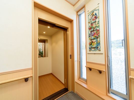 温かみのある廊下空間