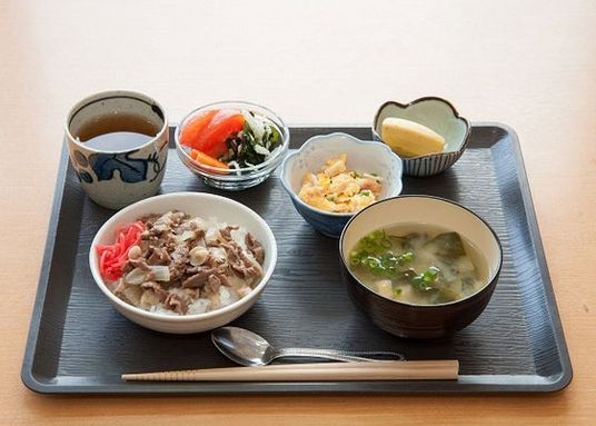 栄養バランスの食事セット