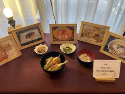 メニュー展示の食堂